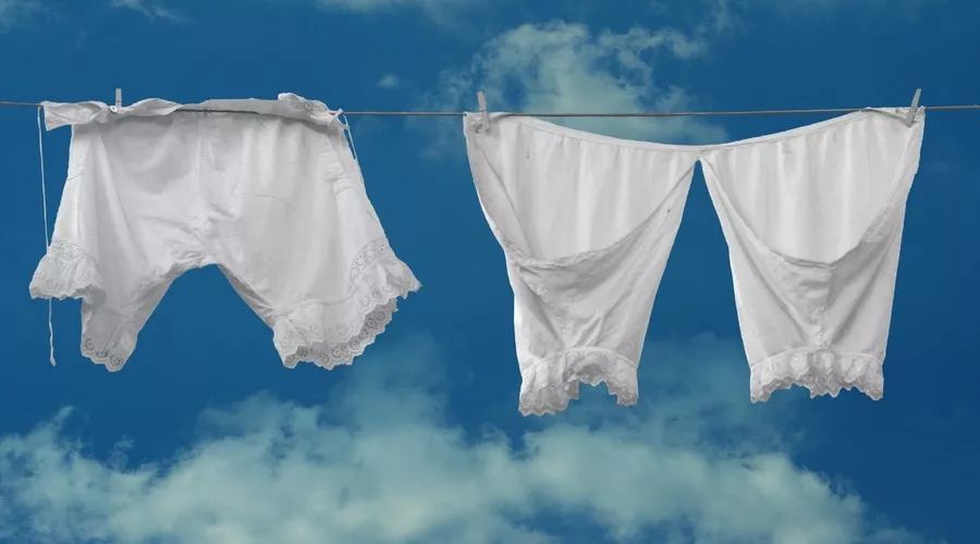 有炎症的<a href='/tags/女人/' target='_blank'><u>女人</u></a>都有1个共同习惯，她们内裤都喜欢这样洗！